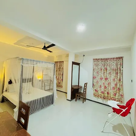 Alovera Inn Weligama Extérieur photo